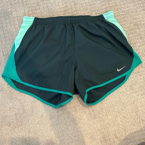 Nike shorts bundle - Picture 4 of 6
